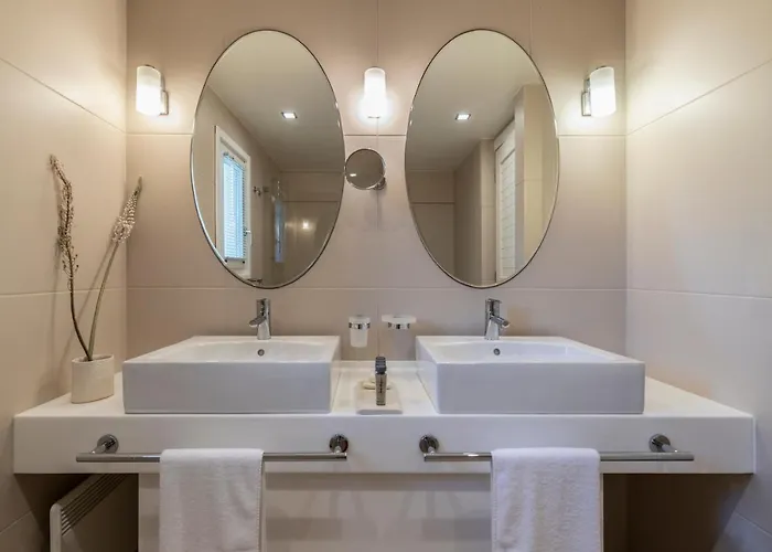 Semesteranläggning (resort) Elies 5*