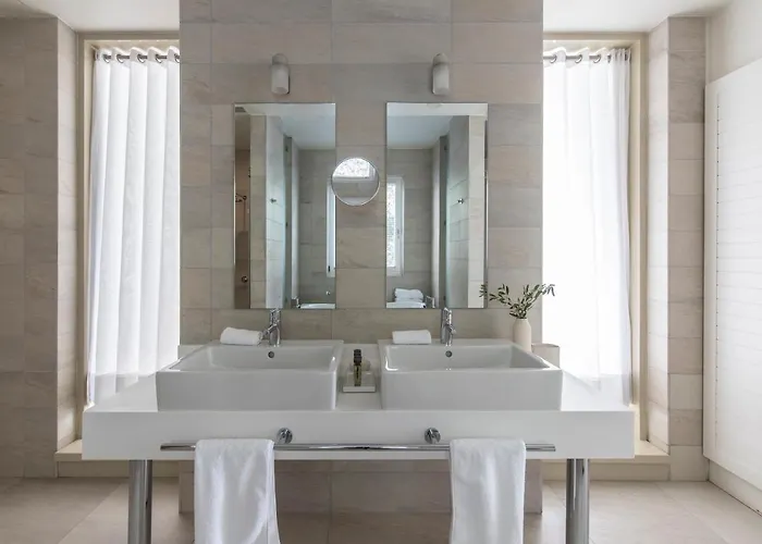 Elies Semesteranläggning (resort)